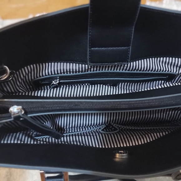 Nine West Saffiano Handbag /Crossbody - Picture 10 of 13